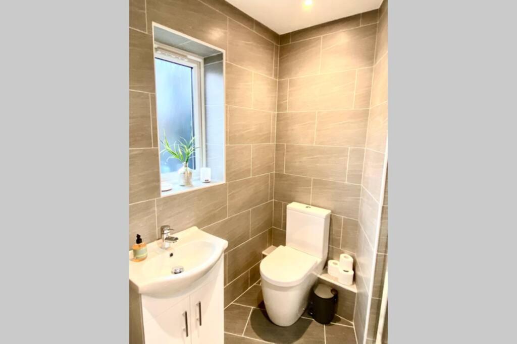 Stunning New Apartment Set In St Leonards On Sea Hollington  エクステリア 写真